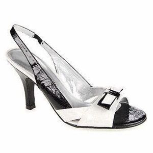 WOMEN'S BLACK AND WHITE BOW SANDALS